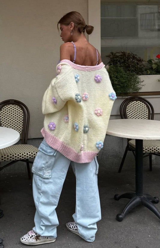 Cardigan mit Bunten Blumen Details